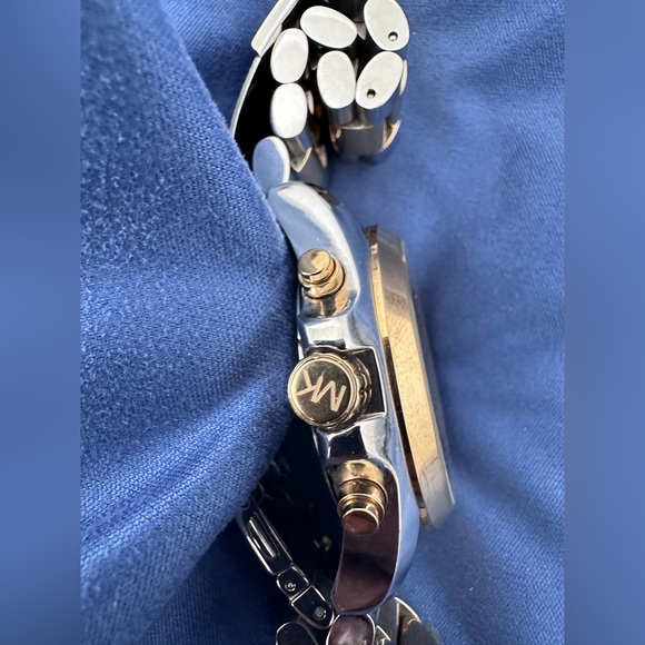 Oversized Bradshaw Two-Tone Watch - Picture 4 of 7